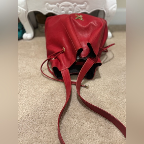 Vintage red leather bucket bag drawstring purse - Picture 8 of 17